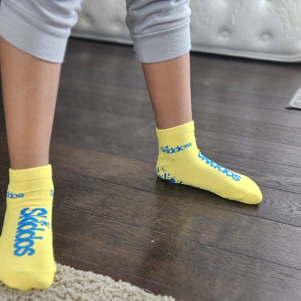 (My Family Brand) SKIDDOS non skid children socks